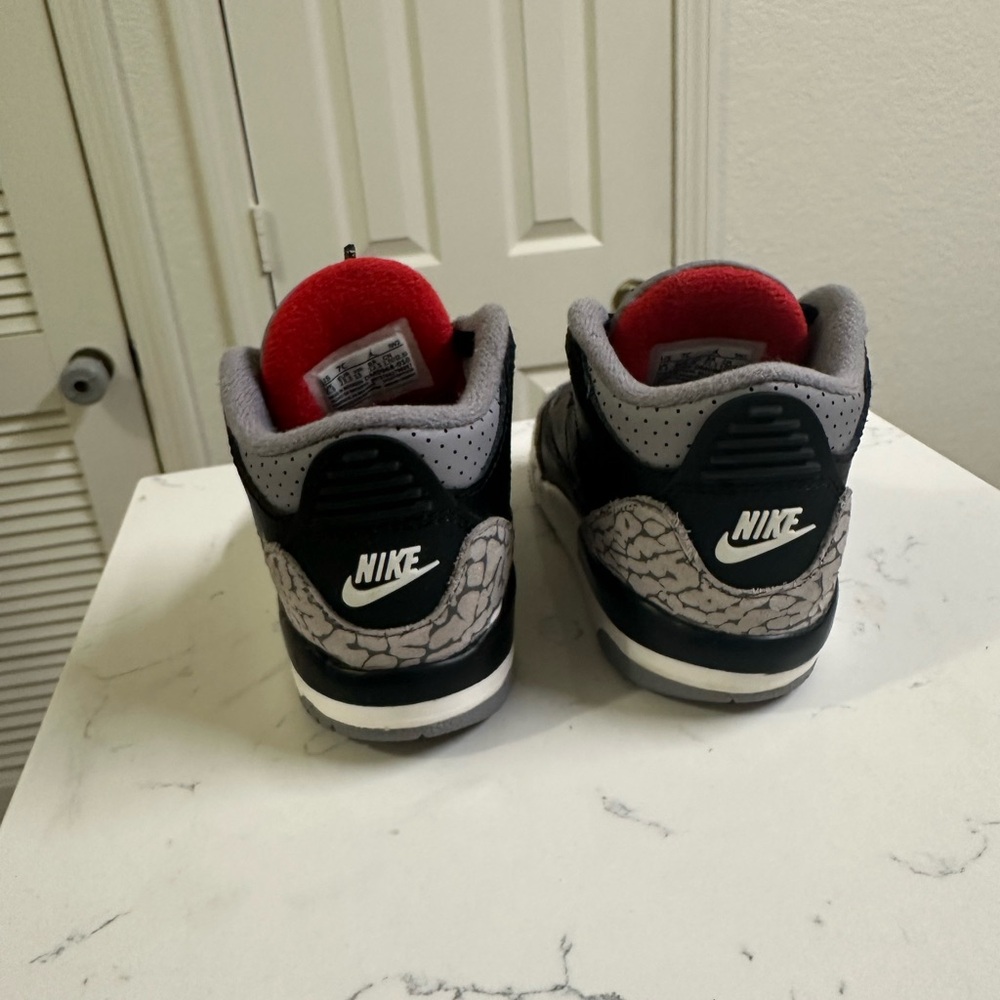 Toddler Jordan Retro 3